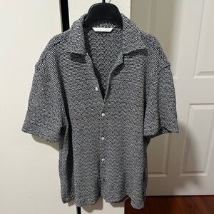 Zara Men's Camp Collared Textured Button-Down Shirt